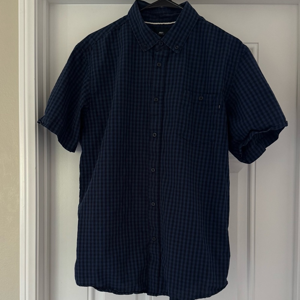 Men’s Obey blue black plaid short sleeve casual button down shirt size L